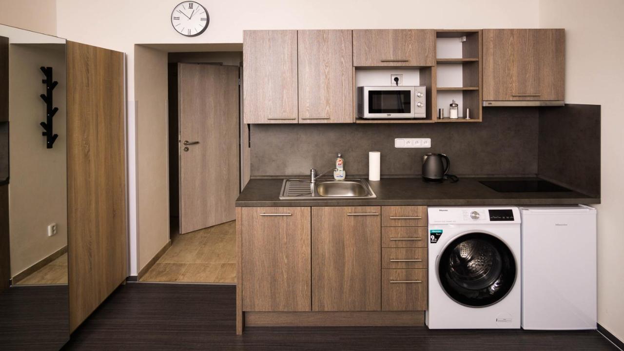 Flying Bed Apartment Close To Prague Castle And Airport ห้อง รูปภาพ